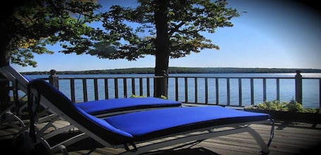 Terrace/patio. Churchill Pointe Inn