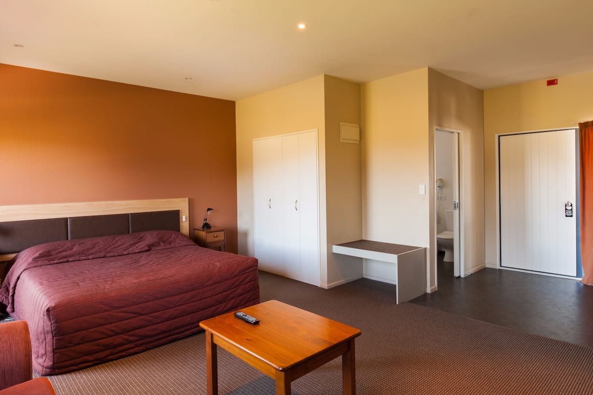 Soundproofing, iron/ironing board, free cots/infant beds, free WiFi