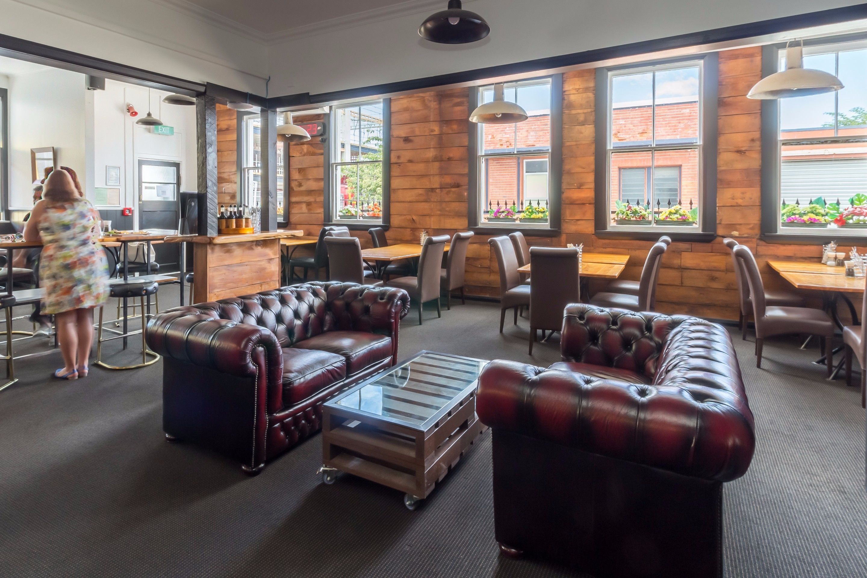 Lunch and dinner served, local cuisine