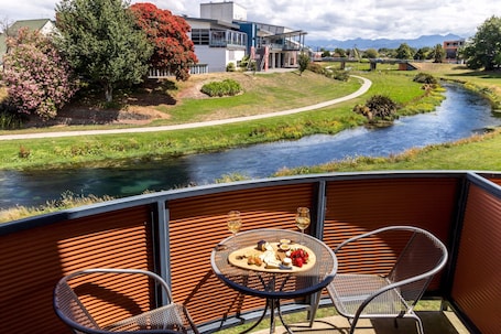 Balcón. Waterfront Motels