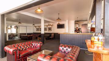 Daily continental breakfast (NZD 12 per person)