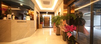 The Stone Bridge Hotel