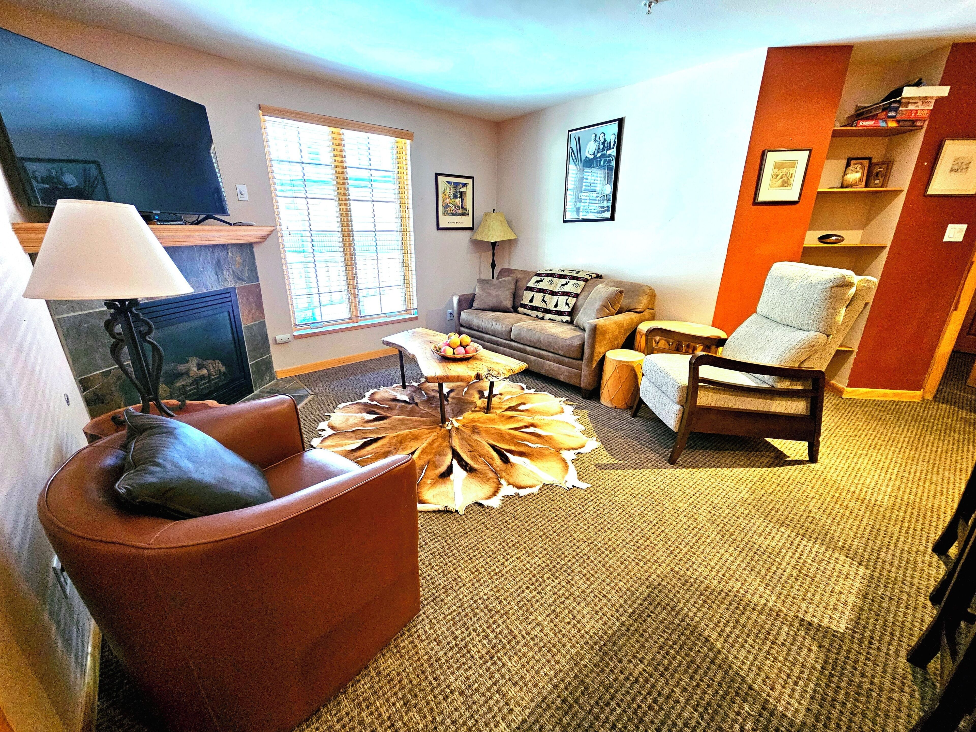 Condo, 2 Bedrooms | Living area