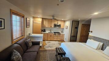 In-room safe, iron/ironing board, bed sheets