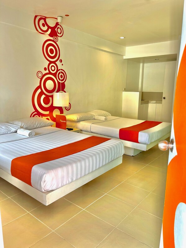 1 bedroom, bed sheets