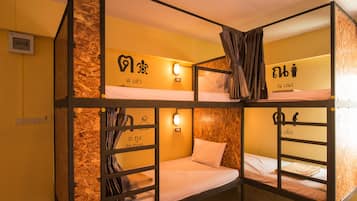 In-room safe, soundproofing, free WiFi, bed sheets