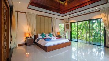 Vila superluxo, 3 quartos, vista para a piscina, no jardim | Roupas de cama premium