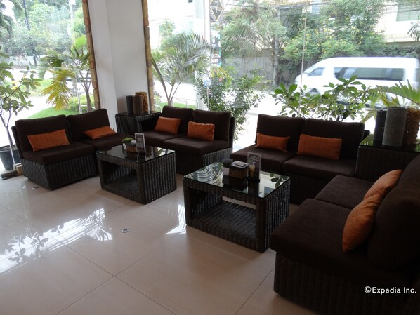 Lobby sitting area - Star Hotel (Davao)