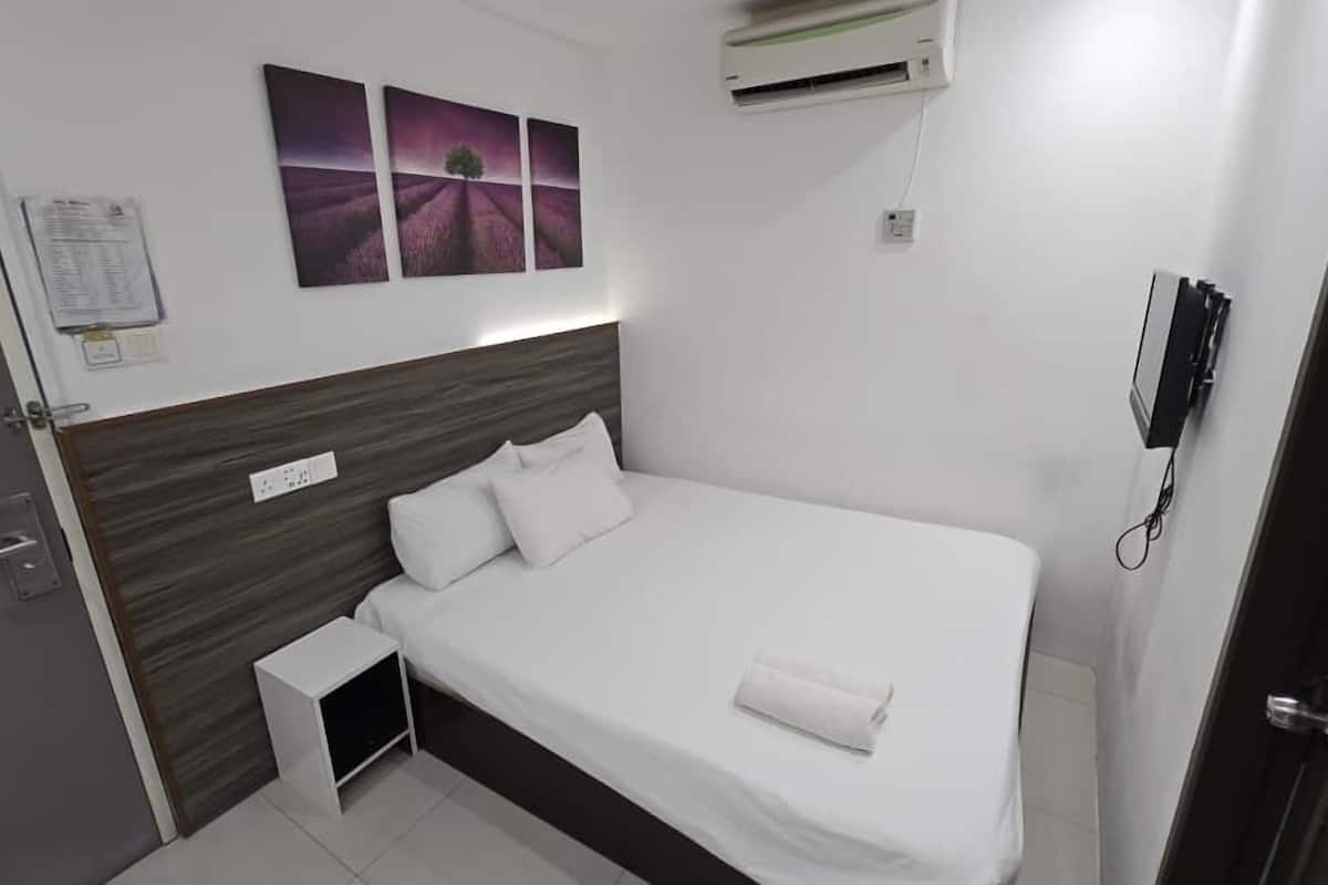 Desk, iron/ironing board, free WiFi