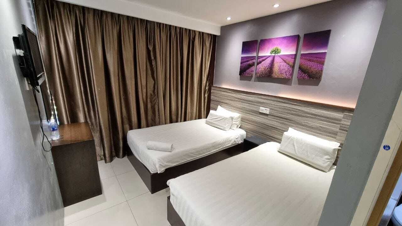 twin super single | desk, iron/ironing board, free wifi