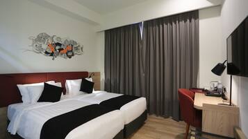 In-room safe, individually decorated, desk, soundproofing