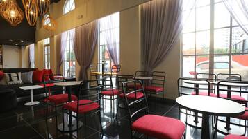 Daily continental breakfast (MYR 17 per person)