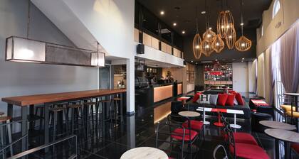 Avenue J Hotel Central Market KL