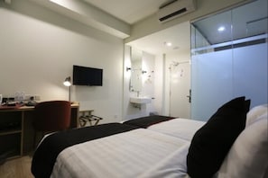 Caja de seguridad en la habitación y decoración personalizada 