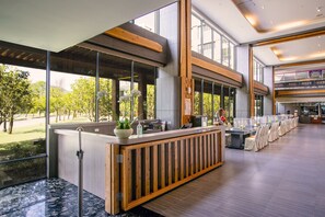 Petit déjeuner en libre-service (440 TWD par personne)