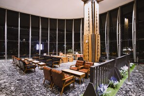 Sảnh tiếp tân