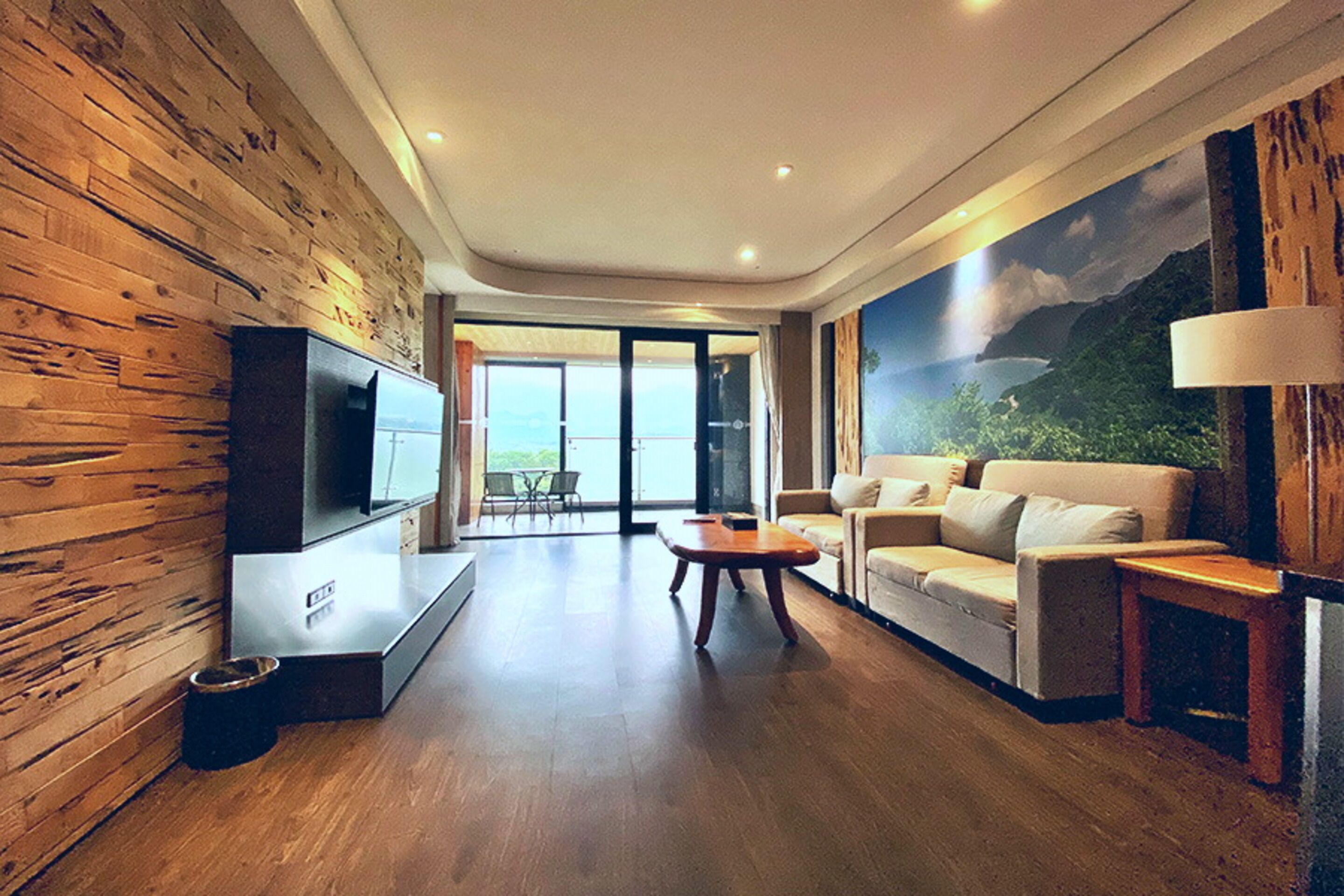 Chii Lih Suite | Living room | 50-inch LCD TV with cable channels, TV