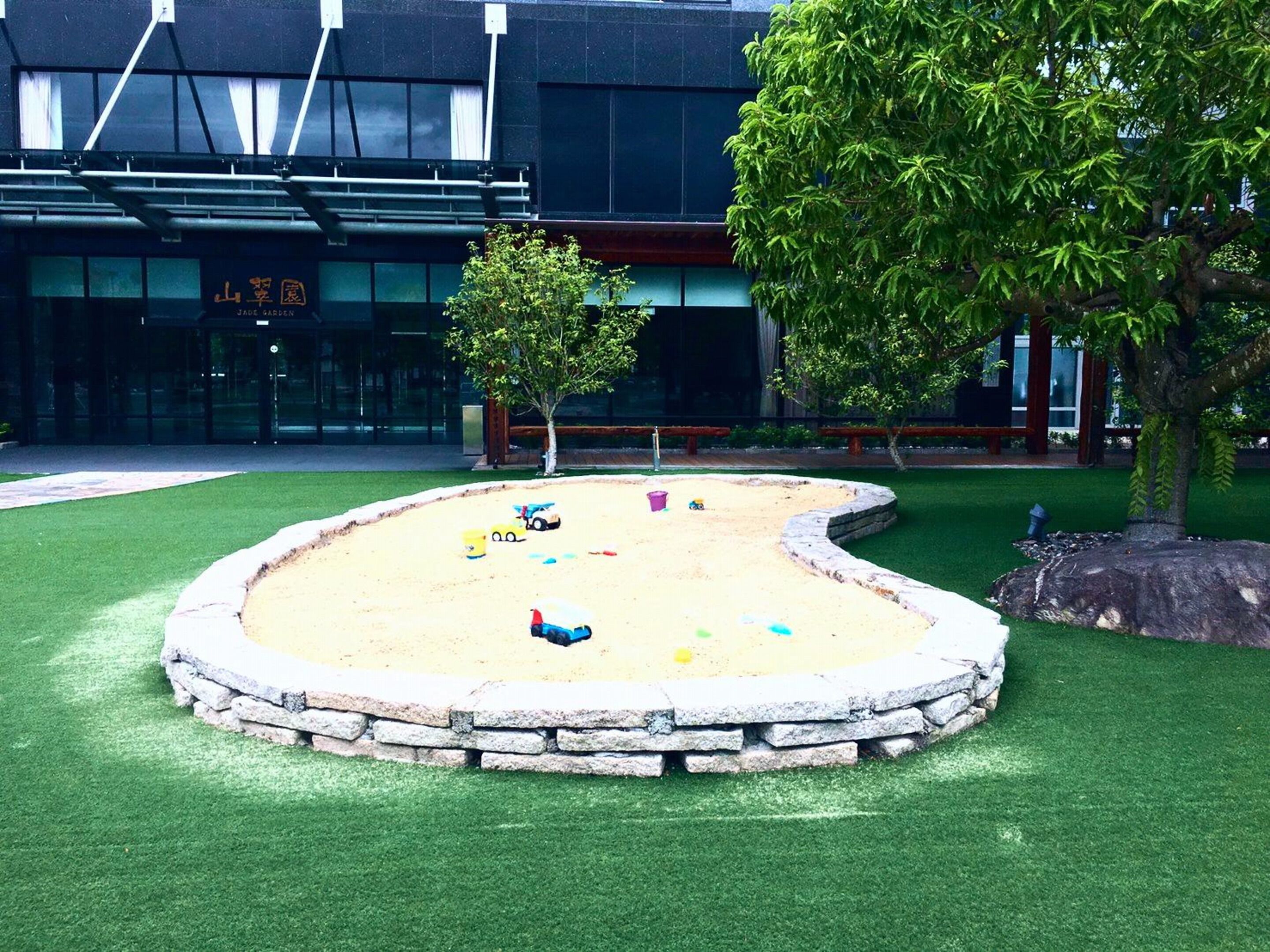 children’s play area – outdoor