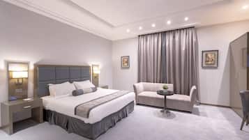 Deluxe Apartment, 1 Bedroom | 1 bedroom, minibar, in-room safe, individually furnished