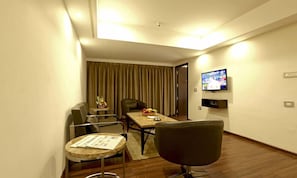 TV - Goutham Grand Hotel (Tenali)