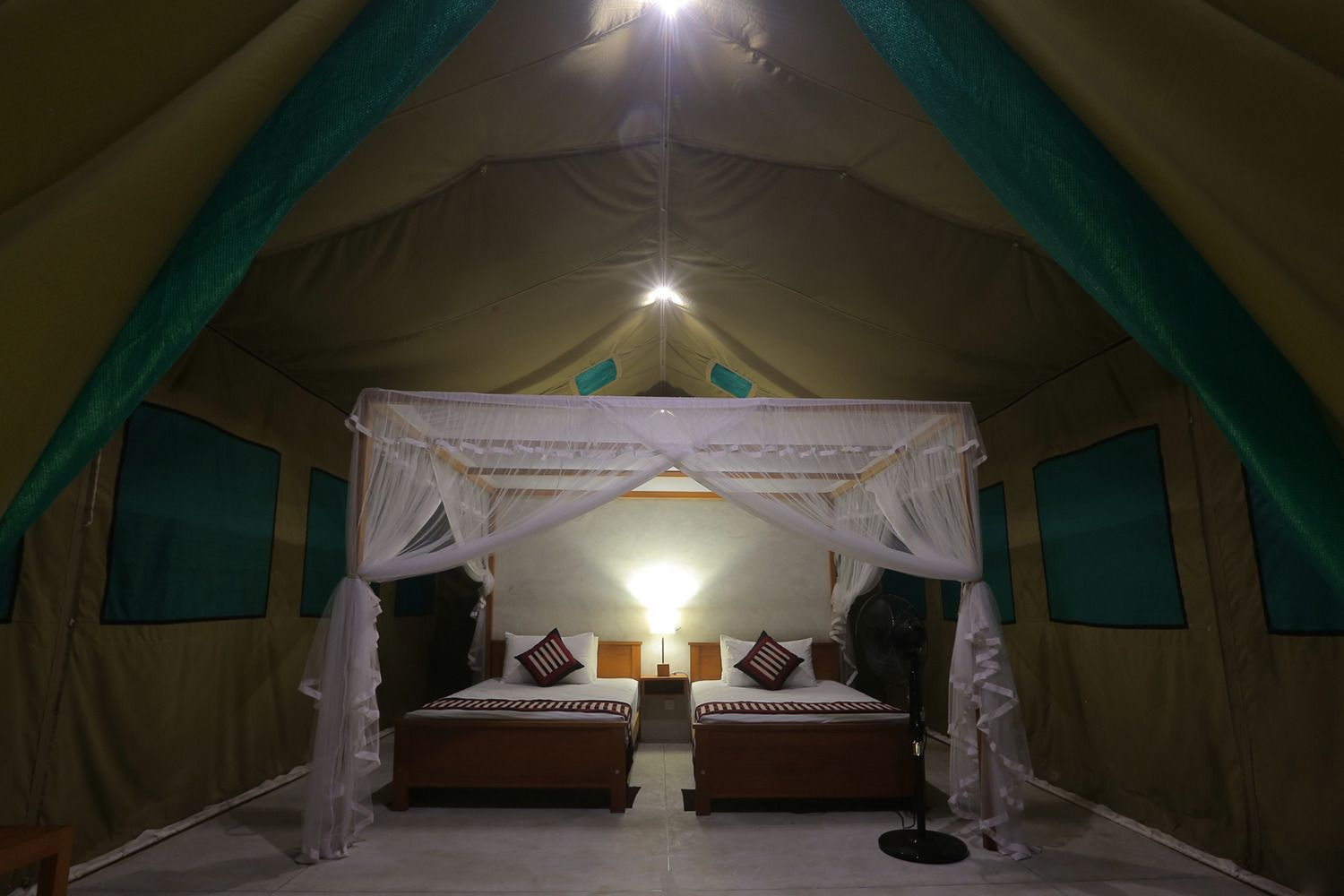 Tent, 2 Twin Beds, Ensuite, Garden View | Premium bedding, desk, free WiFi