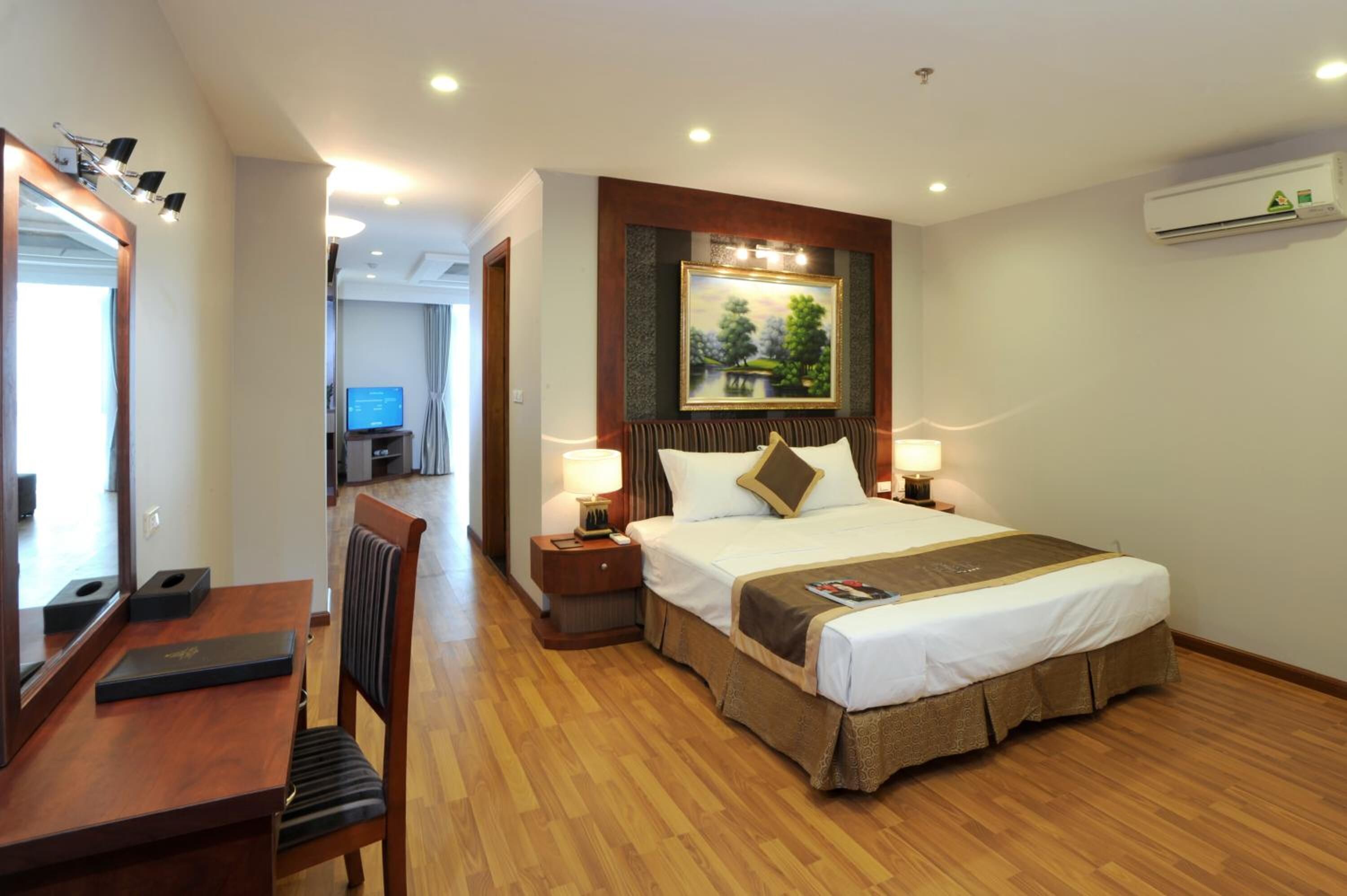 Minibar, Zimmersafe, Schreibtisch, schallisolierte Zimmer