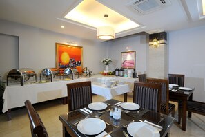Daily buffet breakfast (VND 50000 per person) - Gallant Hotel (Hanoi)