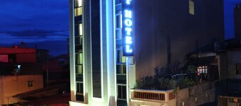 Gallant Hotel