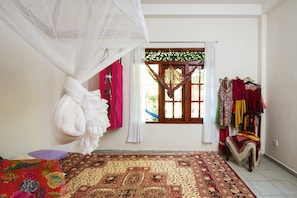 Family Apartment, 1 Bedroom, Garden View, Garden Area | Rollaway beds, free WiFi - Jungleside House (Hikkaduwa)