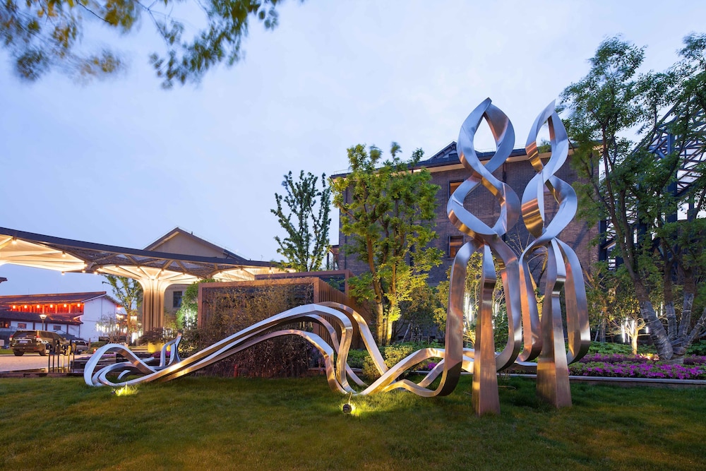 Cheery Dragon Canal Hotel Hangzhou