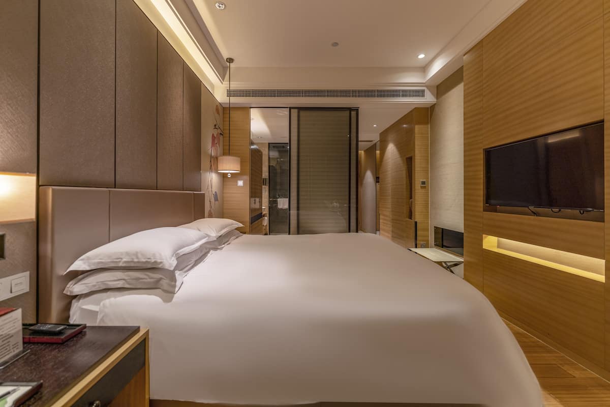 Cocoon Warehouse · Elegant Suite (King Bed)