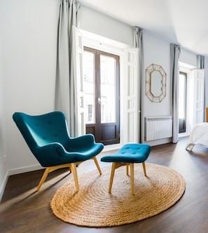 Down duvets, individually decorated, individually furnished - Welcomer Apartments Atocha (Madrid)