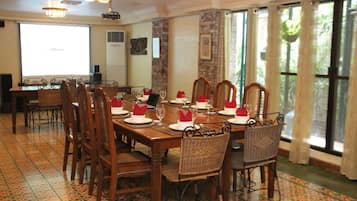 Meeting facility