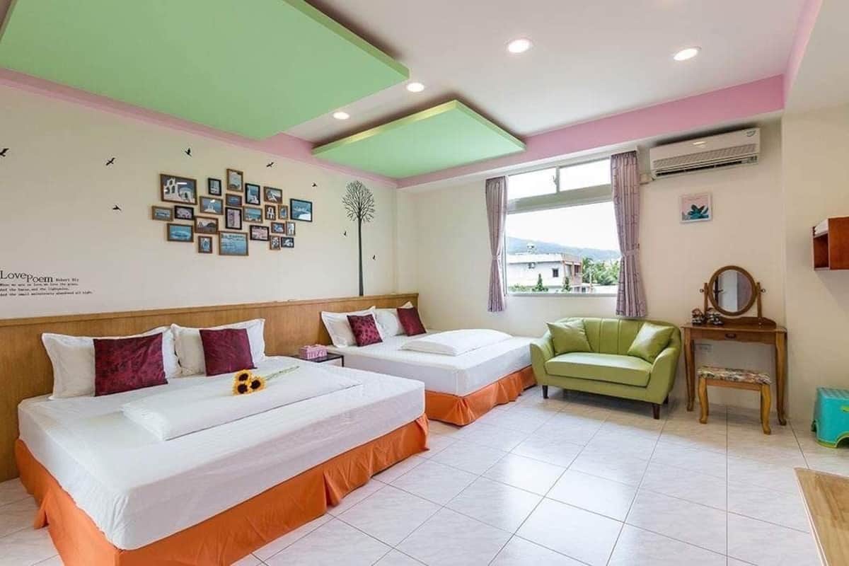 Quadruple Room | Desk, blackout drapes, soundproofing, free WiFi