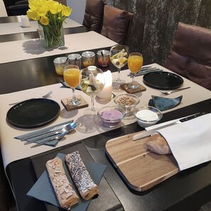 Daily continental breakfast for a fee
