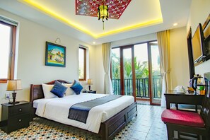 Down comforters, minibar, in-room safe, individually decorated - Rural Scene Villa (Da Nang)