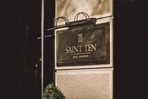 A sign for Saint Ten Hotel Belgrade.