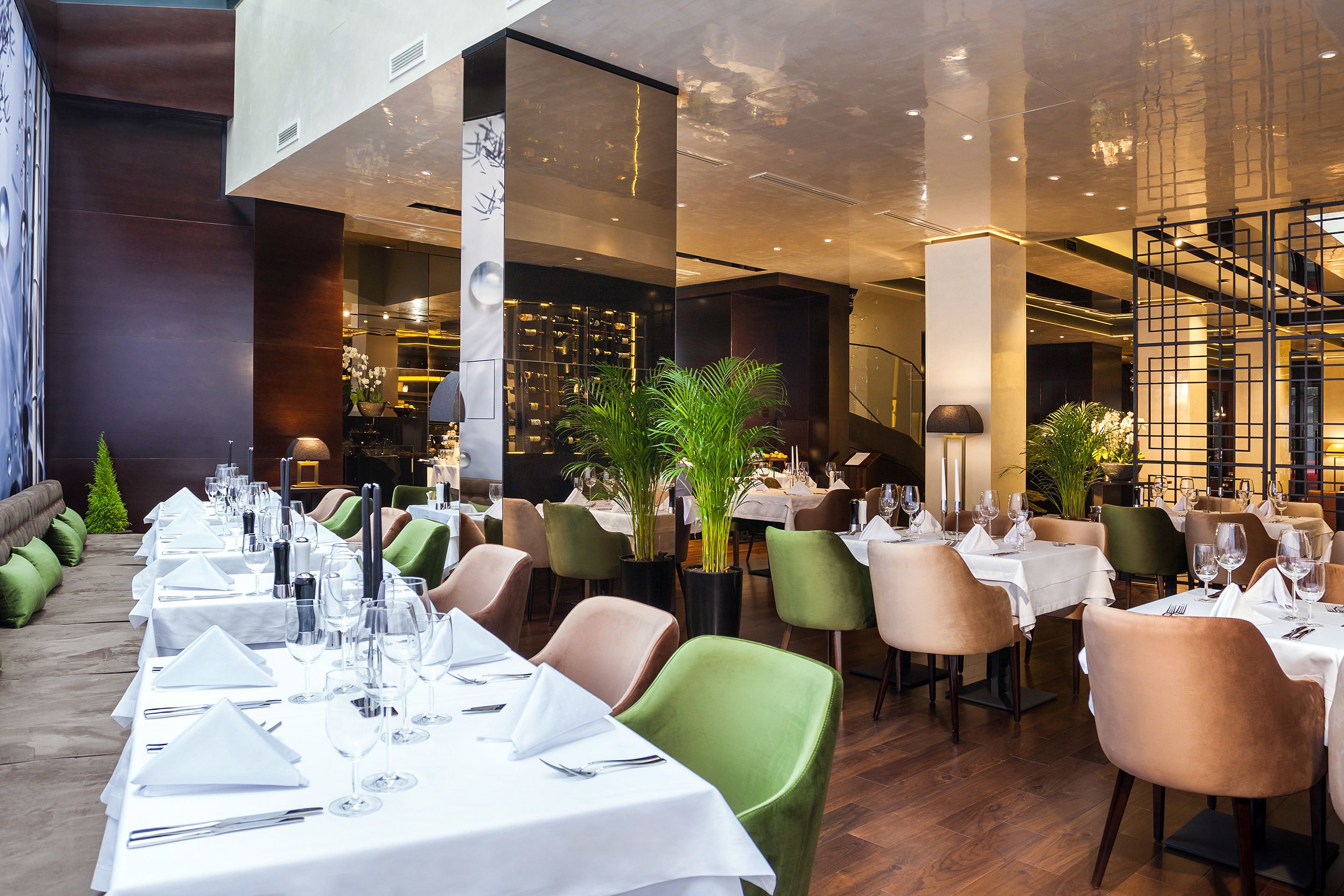 Tägliches Frühstücksbuffet (25 EUR pro Person)