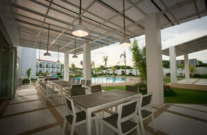 Tempat makan outdoor