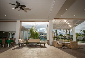Lobby sitting area - Gabi Resort & Spa (Cordova)