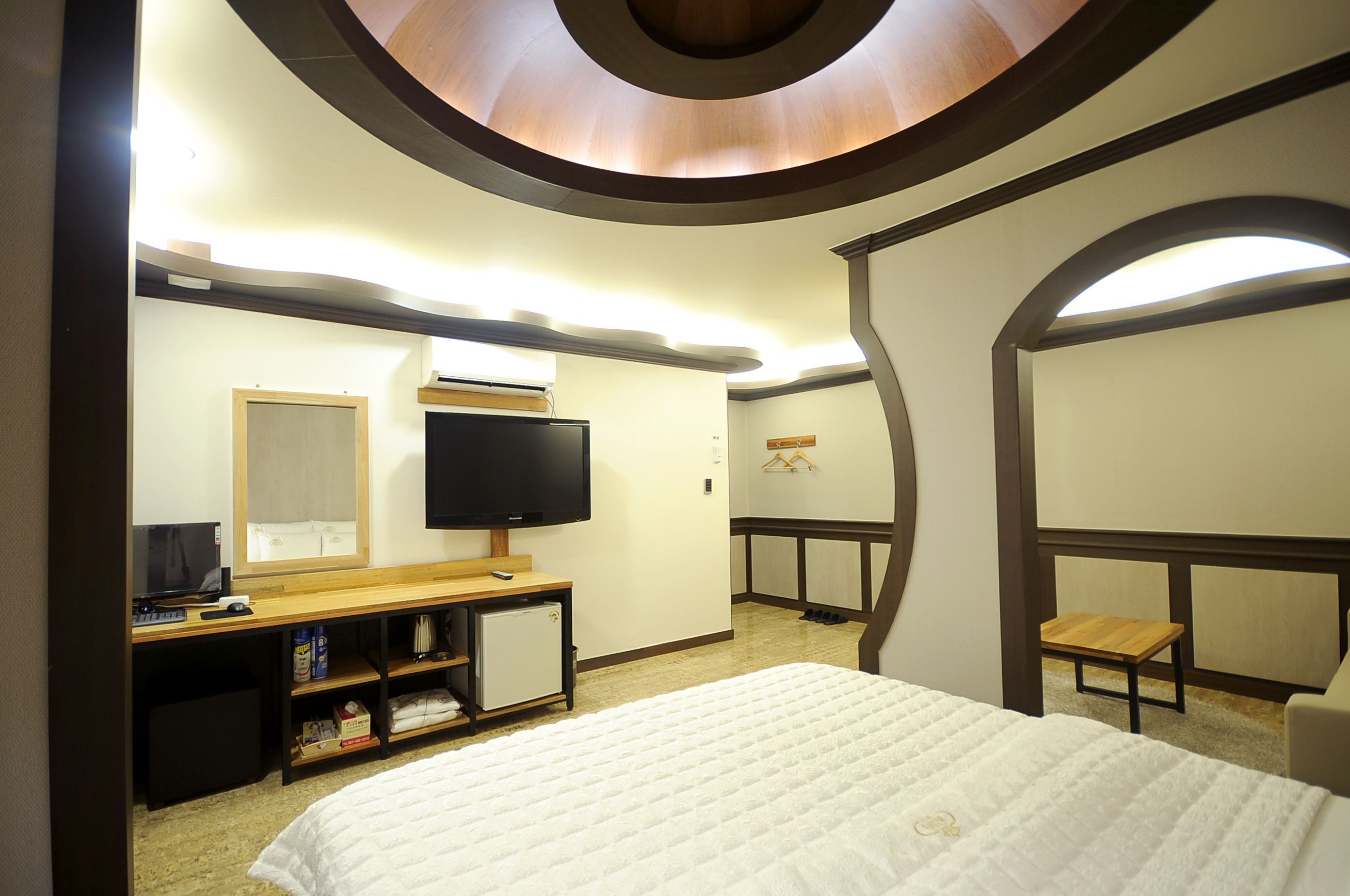 Edredón, camas Select Comfort, escritorio y wifi gratis 