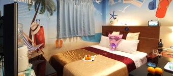 Golden Swallow Hotel