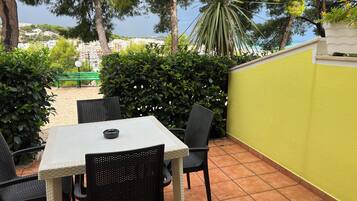 Apartamento, 1 quarto (3 PAX) | Terraço/pátio