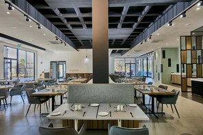 International cuisine - Oasis Motel (Gaborone)