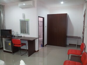 Family | Desk, blackout drapes, free WiFi - Kaew Place (Chiang Rai)