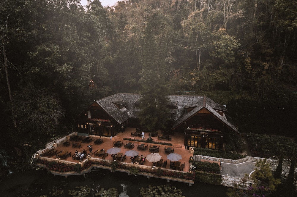 Flora Creek Resort & Garden Chiang Mai