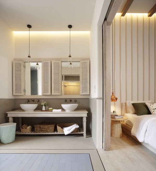 Executive Horizon | Bathroom sink - Flora Creek Resort & Garden Chiang Mai (Chiang Mai)