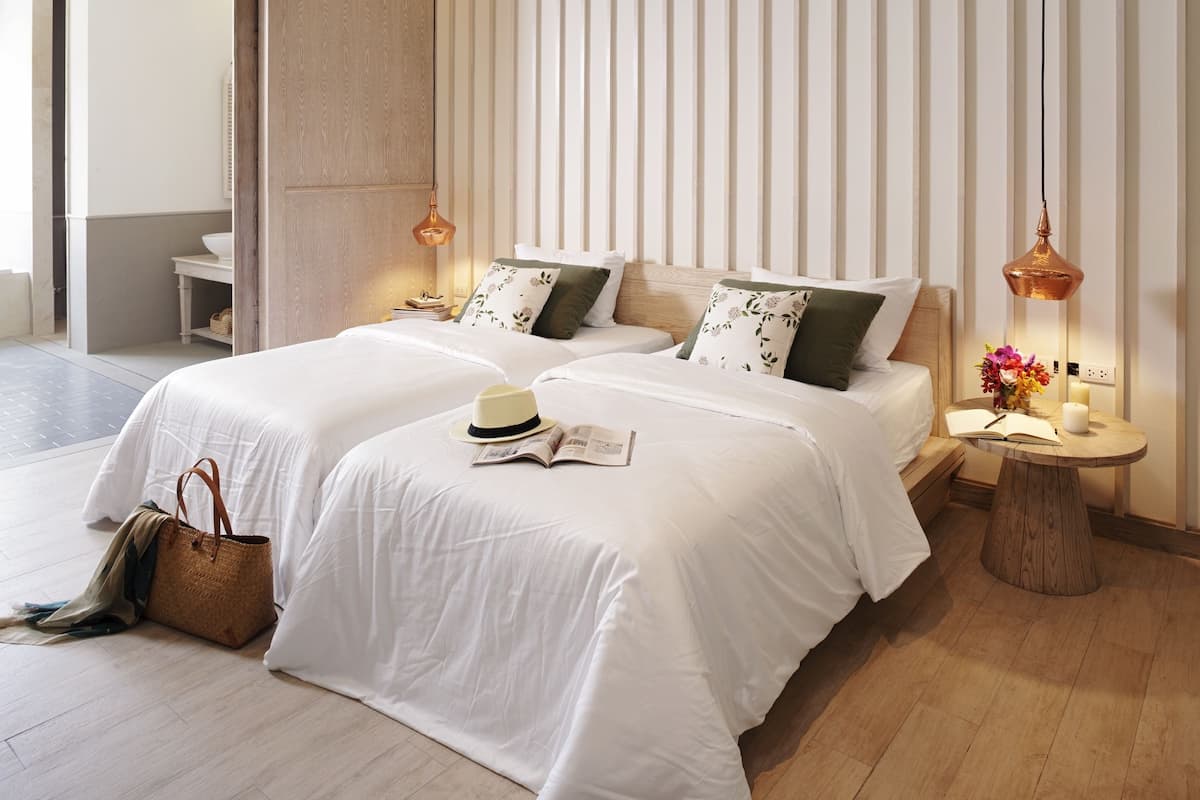 Executive Horizon | ตู้นิรภัยในห้องพัก, โต๊ะทำงาน, ผ้าม่านกันแสง, ห้องเก็บเสียง