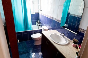 Villa, 3 Bedrooms, Sea View | Bathroom