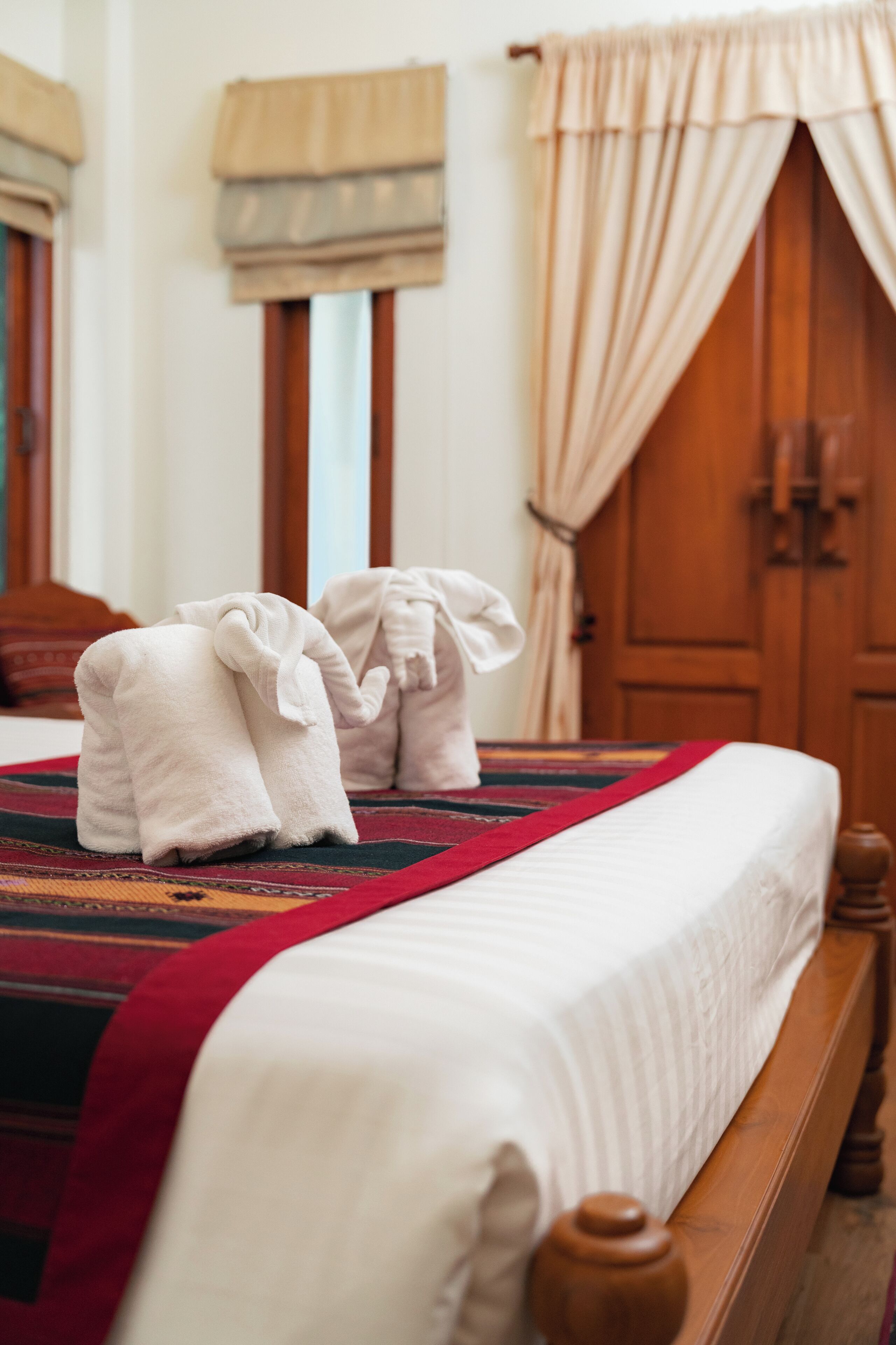 deluxe double room | desk, iron/ironing board, rollaway beds, free wifi